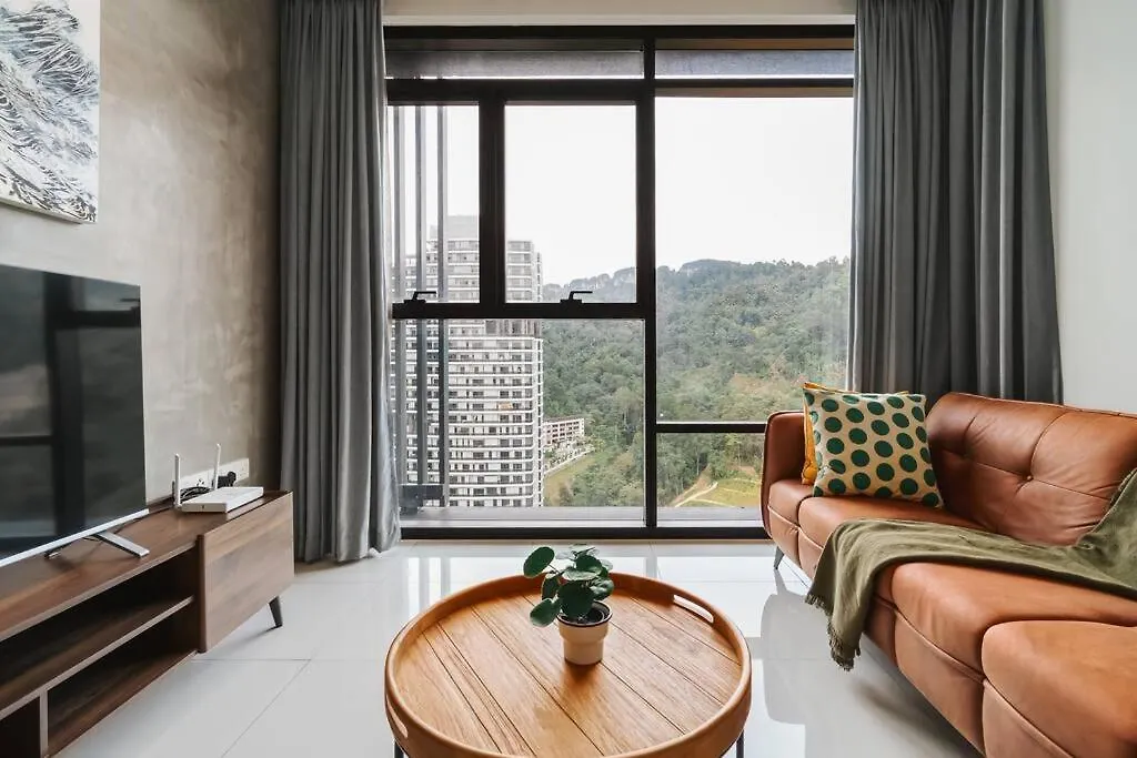 Kl East Mall@Theridge-Netflix-Stylish-Mountainview Kuala Lumpur Apartment